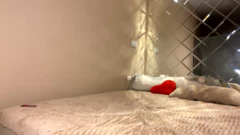 Snapshot of selena_shawty chatting on September 9, 2025, 3:55 pm H i My names is Selena Welcome to my room Please thumbs up - its important online show from September 9, 2025, 3:55 pm