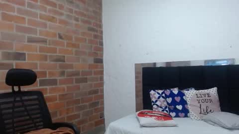 Selena online show from February 25, 2026, 3:27 am