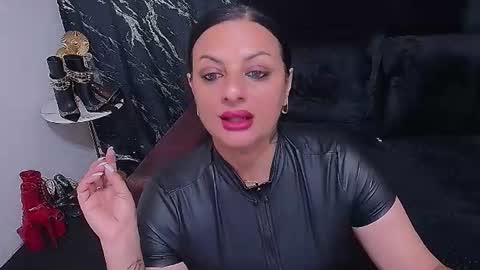 Selene online show from June 22, 2026, 4:31 am