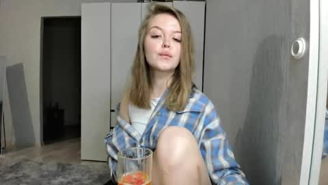 Snapshot of selenagentle chatting on May 14, 2026, 1:40 pm selenagentle online show from May 14, 2026, 1:40 pm