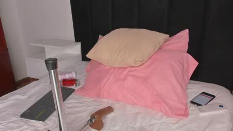 Snapshot of selenagomz chatting on April 23, 2026, 12:34 am Selena online show from April 23, 2026, 12:34 am