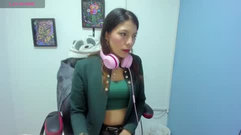 Snapshot of selenakyle92_ chatting on January 11, 2025, 11:56 pm Selena online show from January 11, 2025, 11:56 pm