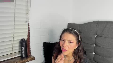 Snapshot of selenakyle92_ chatting on November 26, 2025, 10:11 pm Selena online show from November 26, 2025, 10:11 pm