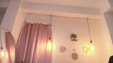 Snapshot of selenarossi chatting on January 20, 2025, 5:27 pm SelenaRossi online show from January 20, 2025, 5:27 pm