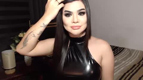 Selena online show from December 10, 2024, 1:11 am