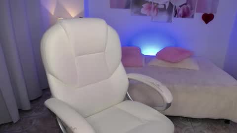 selene_rouse_ online show from February 20, 2026, 10:54 pm