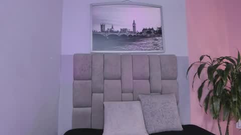 Selene online show from February 5, 2026, 2:16 am