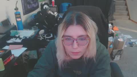 Snapshot of selenebaby chatting on January 22, 2025, 8:06 pm Selene online show from January 22, 2025, 8:06 pm