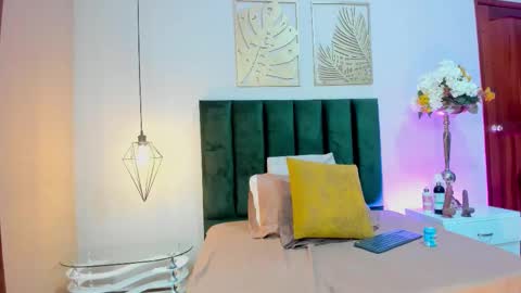 Selene Lujan online show from February 21, 2026, 12:17 pm