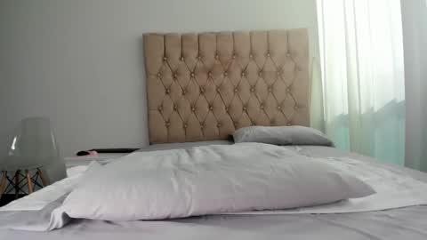 Selene online show from September 15, 2025, 1:11 pm