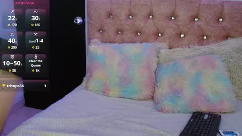 Selene online show from December 20, 2025, 7:10 pm