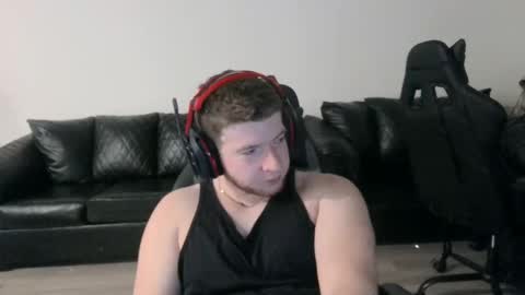 selfmademax579471 online show from February 20, 2025, 5:01 am
