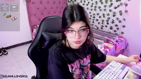 Snapshot of selina_lovers_ chatting on November 8, 2025, 2:34 am Selina online show from November 8, 2025, 2:34 am