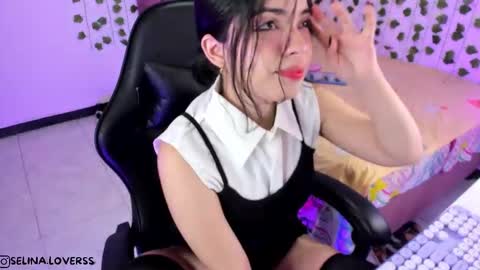 Snapshot of selina_lovers_ chatting on November 10, 2025, 4:00 am Selina online show from November 10, 2025, 4:00 am