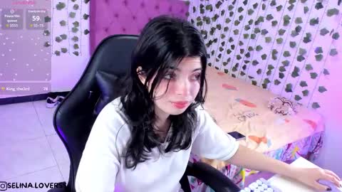 Snapshot of selina_lovers_ chatting on November 15, 2025, 4:10 am Selina online show from November 15, 2025, 4:10 am