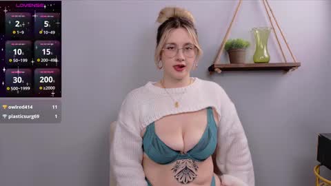 Snapshot of selina_thick chatting on February 2, 2025, 4:26 am Selina Mae online show from February 2, 2025, 4:26 am