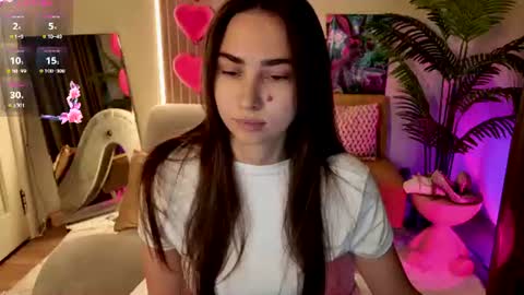 I am Lina online show from July 13, 2026, 8:06 am