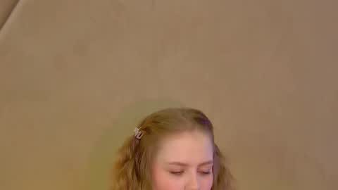 SelinSwarovski online show from September 10, 2025, 5:24 pm