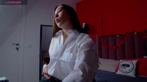 Nicole online show from February 6, 2025, 1:38 am