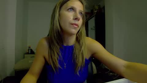 sellena_angel online show from June 17, 2026, 3:46 pm