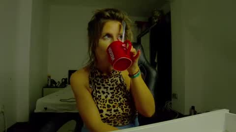 sellena_angel online show from June 21, 2026, 4:53 pm