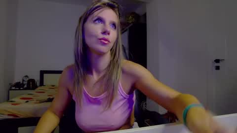 sellena_angel online show from July 25, 2026, 4:59 pm