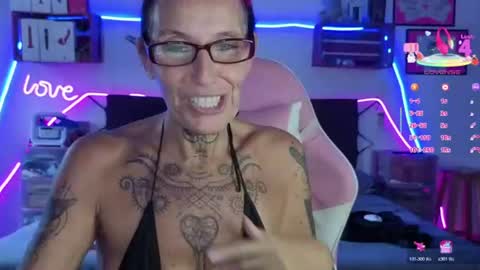Selvaggia Del Caribe online show from June 12, 2026, 5:45 pm