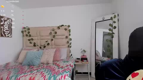 Selyn online show from November 15, 2025, 4:03 pm