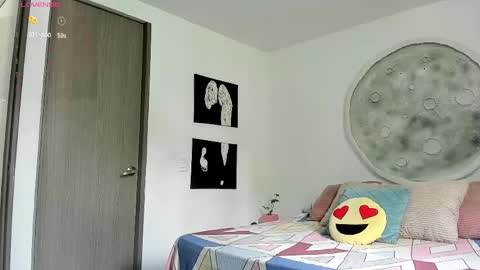 Selyn online show from April 14, 2026, 1:06 pm