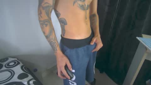 sem_alas online show from February 16, 2025, 2:42 am