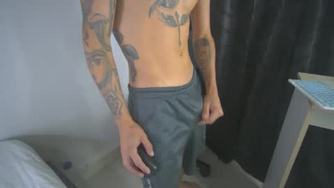 sem_alas online show from February 22, 2025, 10:52 pm