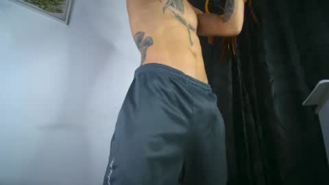 sem_alas online show from September 12, 2025, 1:38 am