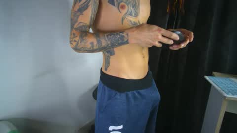 sem_alas online show from November 11, 2025, 2:22 am