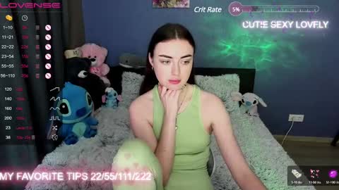 Snapshot of semurmur chatting on February 23, 2025, 8:00 pm S E M U R online show from February 23, 2025, 8:00 pm