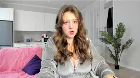 Snapshot of sen0_rita chatting on November 7, 2025, 12:27 pm Ami online show from November 7, 2025, 12:27 pm