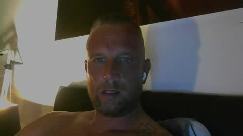 sence08 online show from September 10, 2025, 11:05 pm