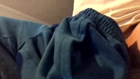 sencilloparati online show from December 3, 2025, 7:05 am