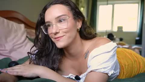 Snapshot of sensual_jassmine chatting on July 6, 2026, 4:42 pm Jasmine online show from July 6, 2026, 4:42 pm
