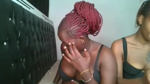 Snapshot of sensual_ria chatting on April 17, 2026, 9:51 pm sensual_ria online show from April 17, 2026, 9:51 pm