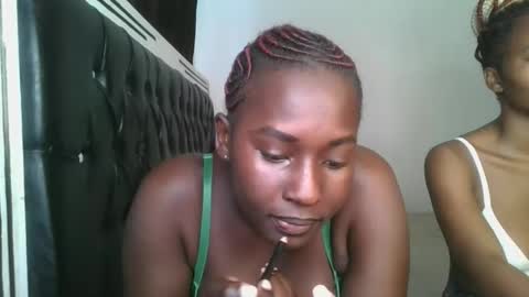 Snapshot of sensual_ria chatting on April 29, 2026, 8:18 am sensual_ria online show from April 29, 2026, 8:18 am