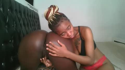 Snapshot of sensual_ria chatting on April 30, 2026, 11:53 pm sensual_ria online show from April 30, 2026, 11:53 pm