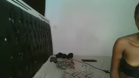Snapshot of sensual_ria chatting on May 5, 2026, 12:57 pm sensual_ria online show from May 5, 2026, 12:57 pm