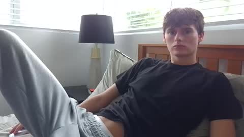 Snapshot of sensualalien chatting on December 10, 2024, 7:22 pm Cam online show from December 10, 2024, 7:22 pm