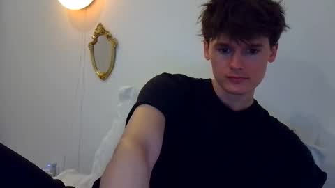 Snapshot of sensualalien chatting on October 27, 2025, 12:58 am Cam online show from October 27, 2025, 12:58 am