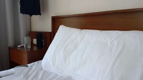 Cam online show from December 14, 2025, 9:08 pm