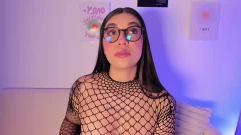 sensualhaven_ online show from December 5, 2025, 1:03 am