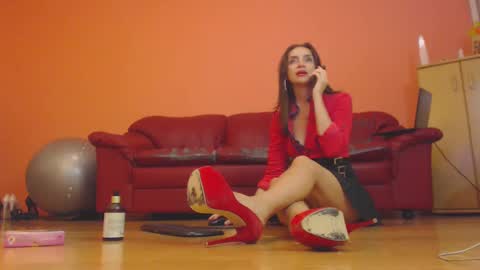 sensualmyra online show from December 6, 2024, 2:17 pm