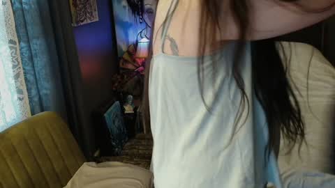 Snapshot of sentfrmheaven chatting on December 27, 2024, 1:18 pm Tara online show from December 27, 2024, 1:18 pm