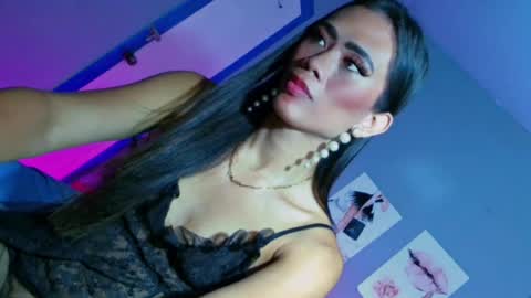 senyora_evangelista online show from July 13, 2026, 2:42 pm