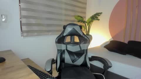 Snapshot of seraphine_lark chatting on February 2, 2026, 7:01 pm seraphine_lark online show from February 2, 2026, 7:01 pm